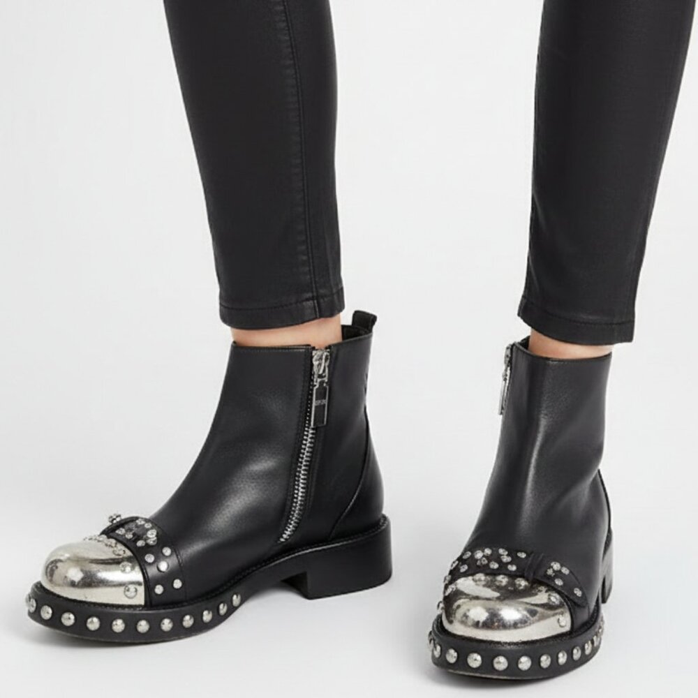 Alexander McQueen Studded Metal-Toe Leather Ankle Boots Size 35